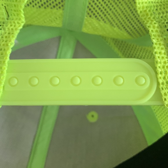 New Carhartt Snapback Hat - Picture 8 of 9